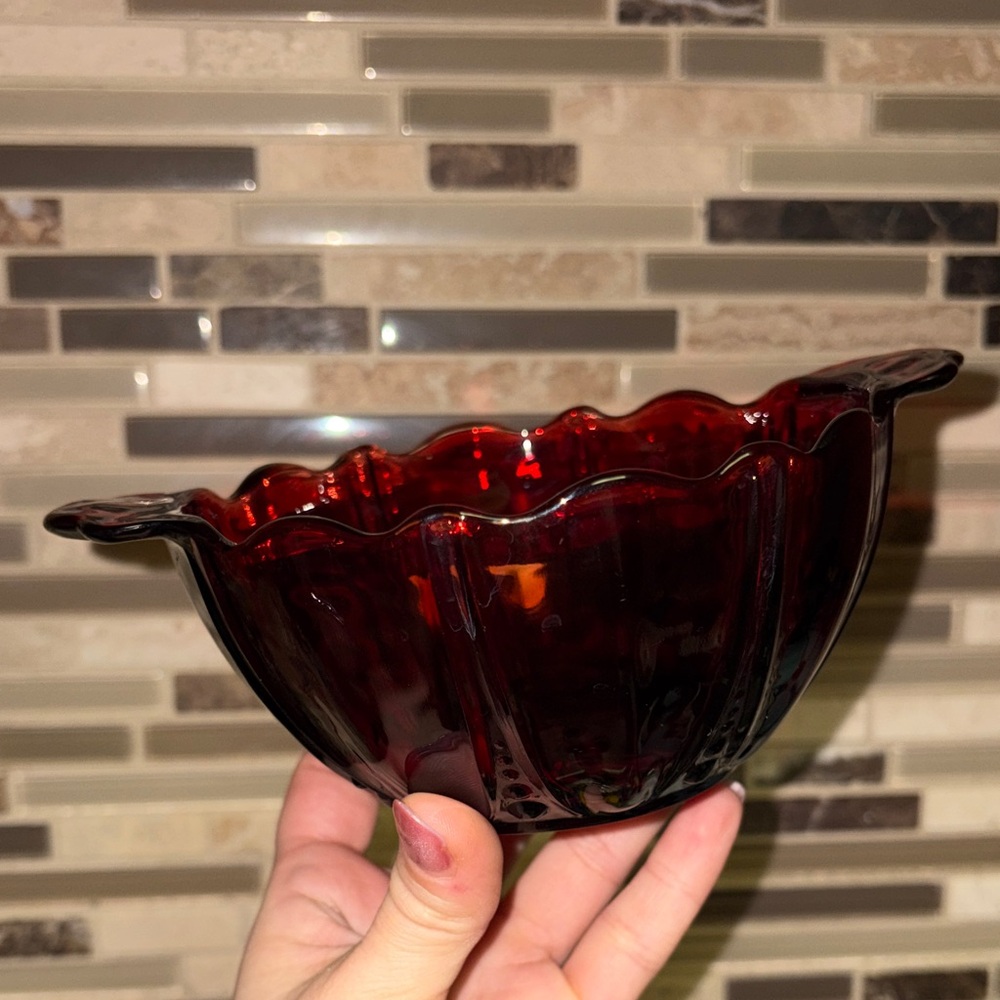 Anchor Hocking Vintage Oyster & Pearl Royal Ruby Handled Bowls (Set of 2) - Picture 3 of 9